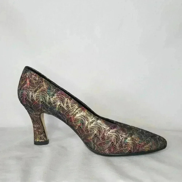 VINTAGE 80s J. Renee Iridescent Rainbow Embossed Leather Heels Pumps 7 - Picture 1 of 10